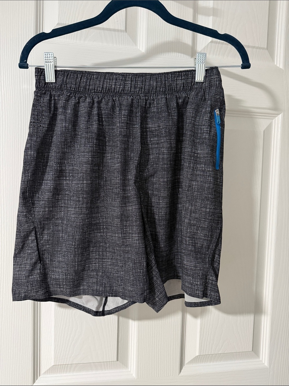 Lululemon Athletic Shorts in black and white with Blue Zip